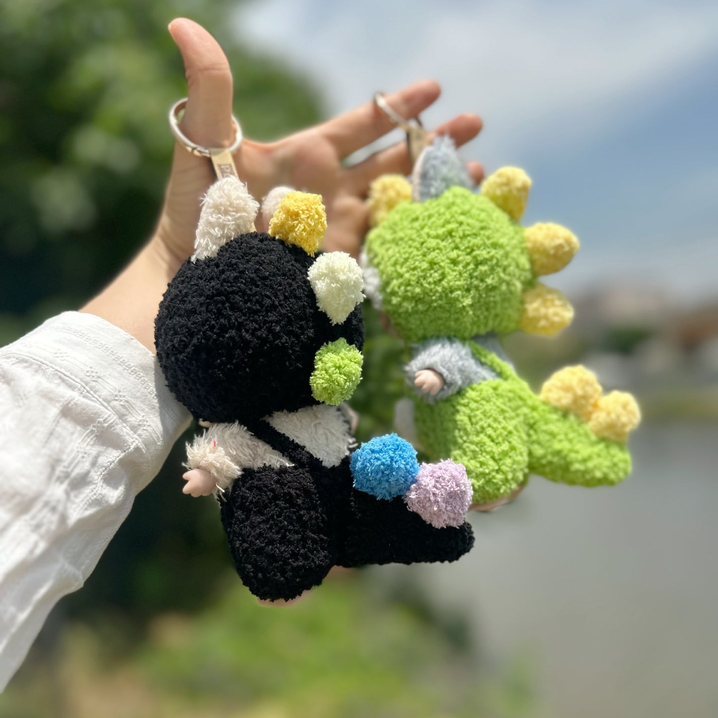 Handmade Dinosaur Costume Set for Dolls – 2-Piece Fuzzy Outfit Compatible with Labubu – Include Hat and Jumpsuit
