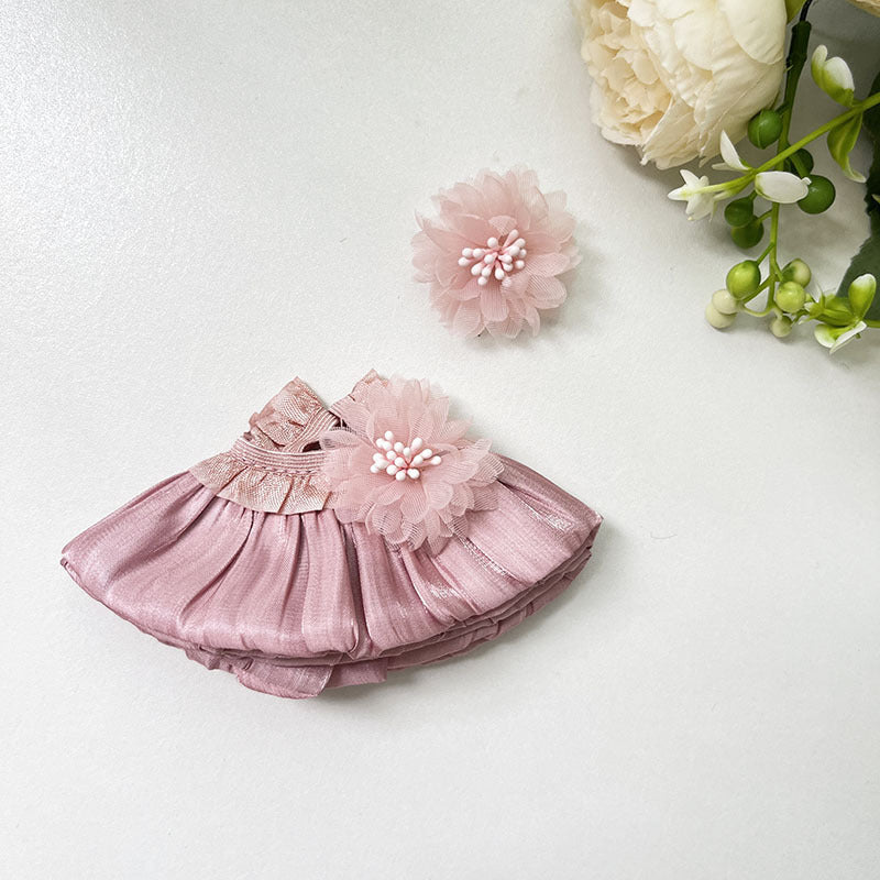 Handmade Elegant Dress Set for Labubu Dolls – 2-Piece Outfit with Pleated Skirt and Floral Headpiece